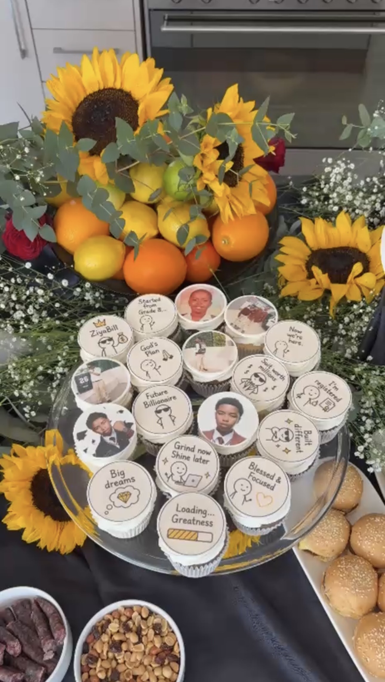 Ziyanda's MD cupcake display with sunflowers